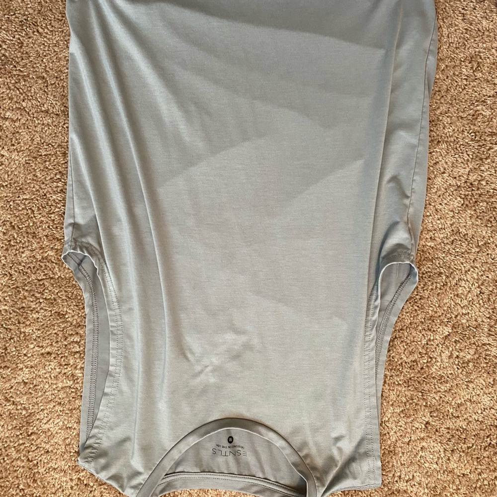 ESNTLS tank tops